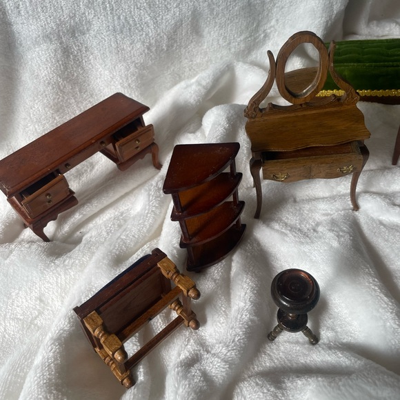 Miniatures - Picture 5 of 7